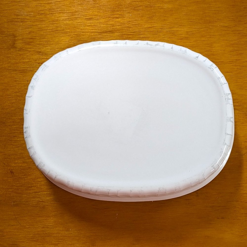 Vintage CorningWare 1.8 Liter French White Casserole w/lid - Picture 4 of 5